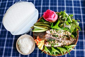 Lang Noi Tan Lap Hotel