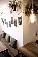 Pove 2.4 Hotel
