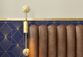 Mr. Katinsky - By TLV2GO