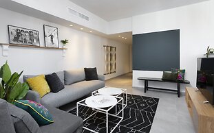 Mr. Katinsky - By TLV2GO