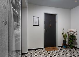 Mr. Katinsky - By TLV2GO