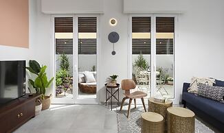 Mr. Katinsky - By TLV2GO