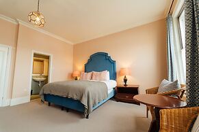 Green Dragon Hotel