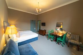 Green Dragon Hotel
