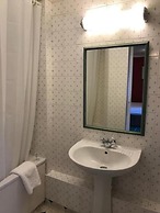 Green Dragon Hotel