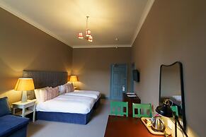 Green Dragon Hotel