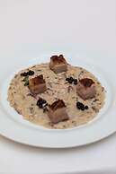 Le Premier Boutique Hotel