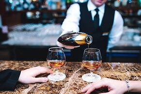 Le Premier Boutique Hotel