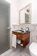 Le Premier Boutique Hotel