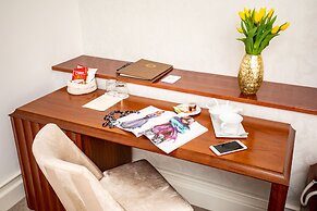 Le Premier Boutique Hotel