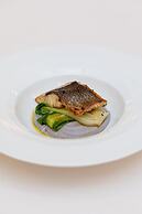 Le Premier Boutique Hotel