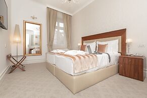 Le Premier Boutique Hotel