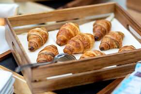 Le Premier Boutique Hotel