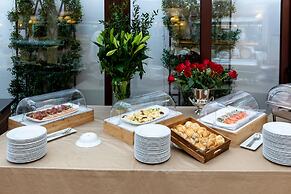 Le Premier Boutique Hotel