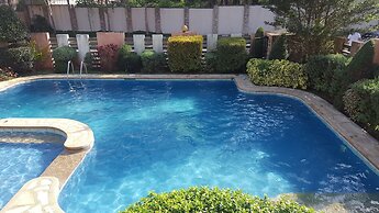 2 Bedroom Villa by AP at Tagaytay Hampton Villa