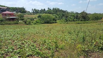 2 Bedroom Villa by AP at Tagaytay Hampton Villa