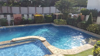 2 Bedroom Villa by AP at Tagaytay Hampton Villa