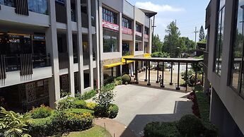 2 Bedroom Villa by AP at Tagaytay Hampton Villa