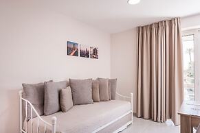Athina Apartments