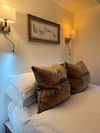Scarborough Hill Country Inn