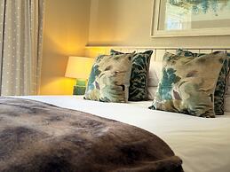 Scarborough Hill Country Inn