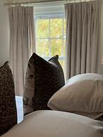 Scarborough Hill Country Inn