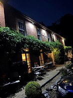 Scarborough Hill Country Inn