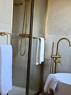 Scarborough Hill Country Inn