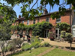 Scarborough Hill Country Inn