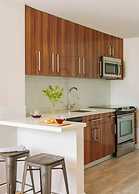 Roami at Duncan Plaza