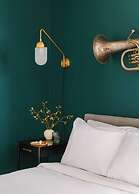 Roami at Duncan Plaza