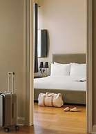 Roami at Duncan Plaza