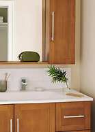 Roami at Duncan Plaza