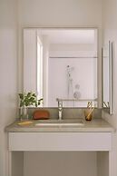 Sonder by Marriott Bonvoy Pierce Boston Apartments Fenway