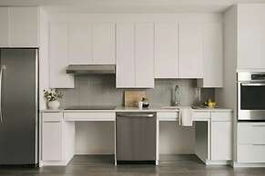 Sonder by Marriott Bonvoy Pierce Boston Apartments Fenway