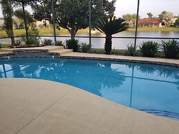 Tropical Waterview Mansion