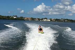 Tropical Waterview Mansion