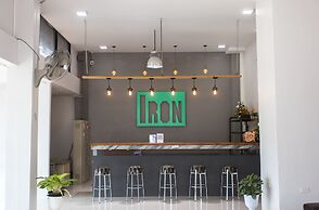 Iron Resort&Hotel