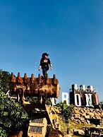 Iron Resort&Hotel
