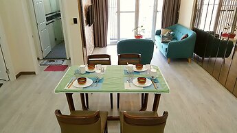 Scenic Valley Luxury 2BR SW Pool 07th