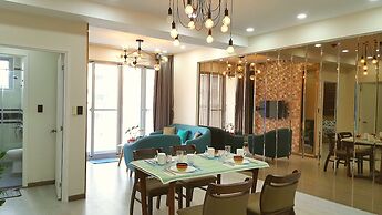 Scenic Valley Luxury 2BR SW Pool 07th