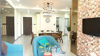 Scenic Valley Luxury 2BR SW Pool 07th