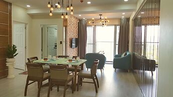 Scenic Valley Luxury 2BR SW Pool 07th