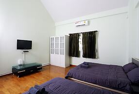 Green Residence Pool Villa