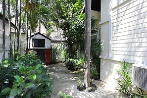 Green Residence Pool Villa