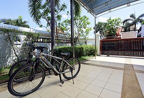 Green Residence Pool Villa