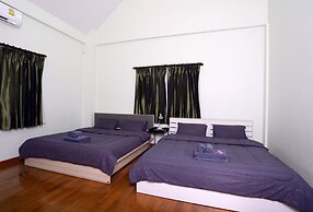 Green Residence Pool Villa