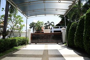 Green Residence Pool Villa