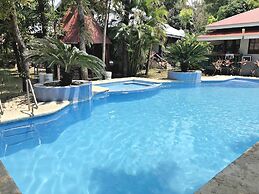 The Pelican's Resort