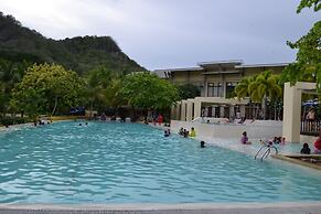 Apartment Carola B 711 at Pico de Loro